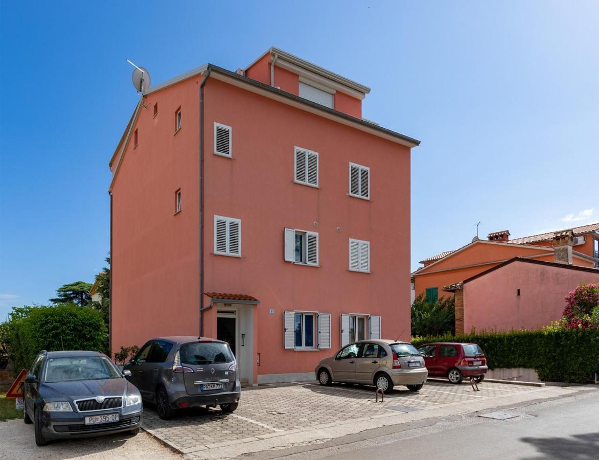 One-Bedroom Apartment Albis With Balcony And Parking In Rovinj Extérieur photo